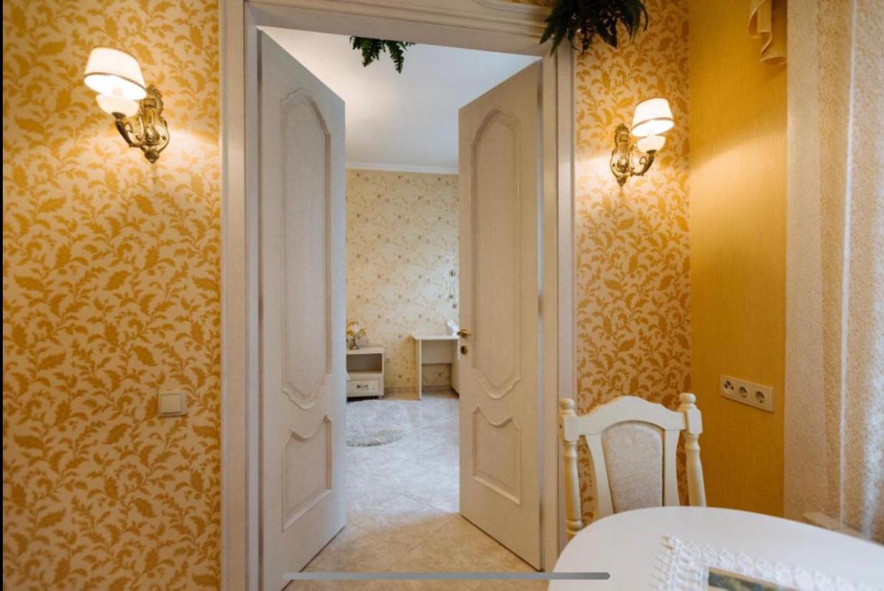 Central Lviv House Exterior photo